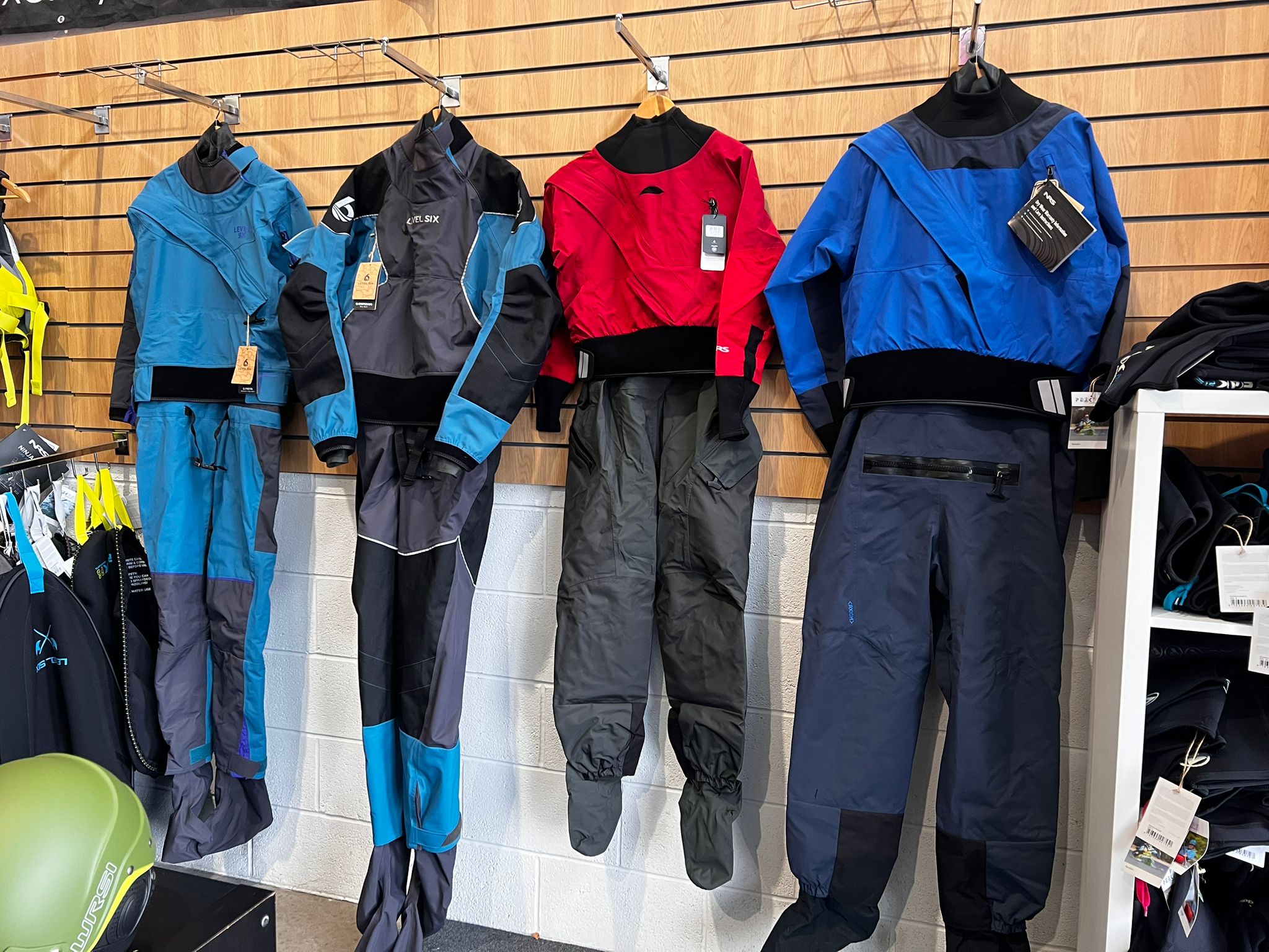 Kayaking Dry Suit Benefits: Stay Warm, Safe, and Mentally Focused on the Water in the UK
